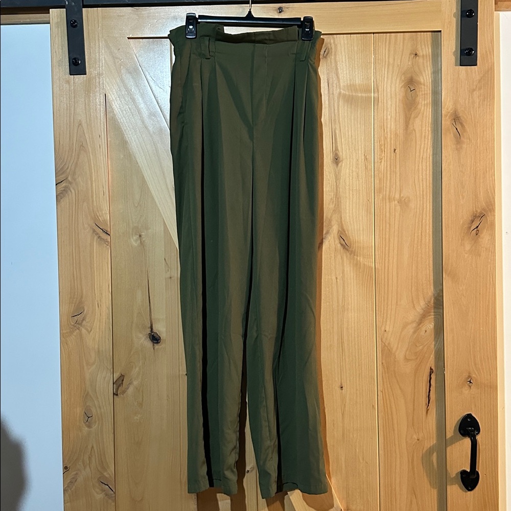 Chic Olive Green Trousers